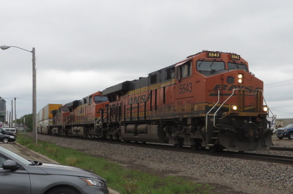 BNSF 5543 East